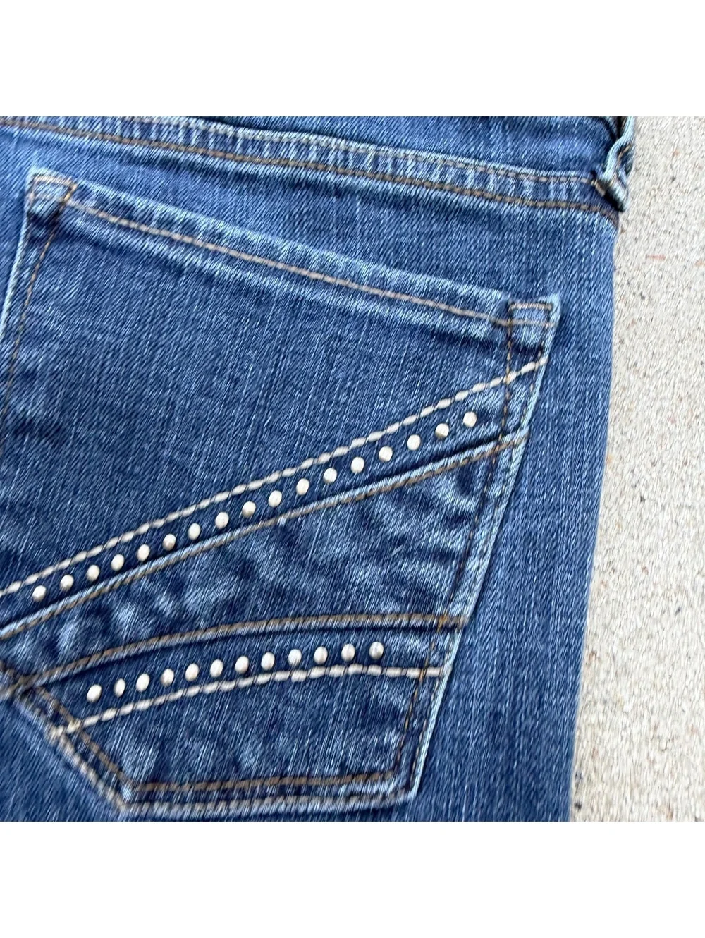Levis classic silhouette design